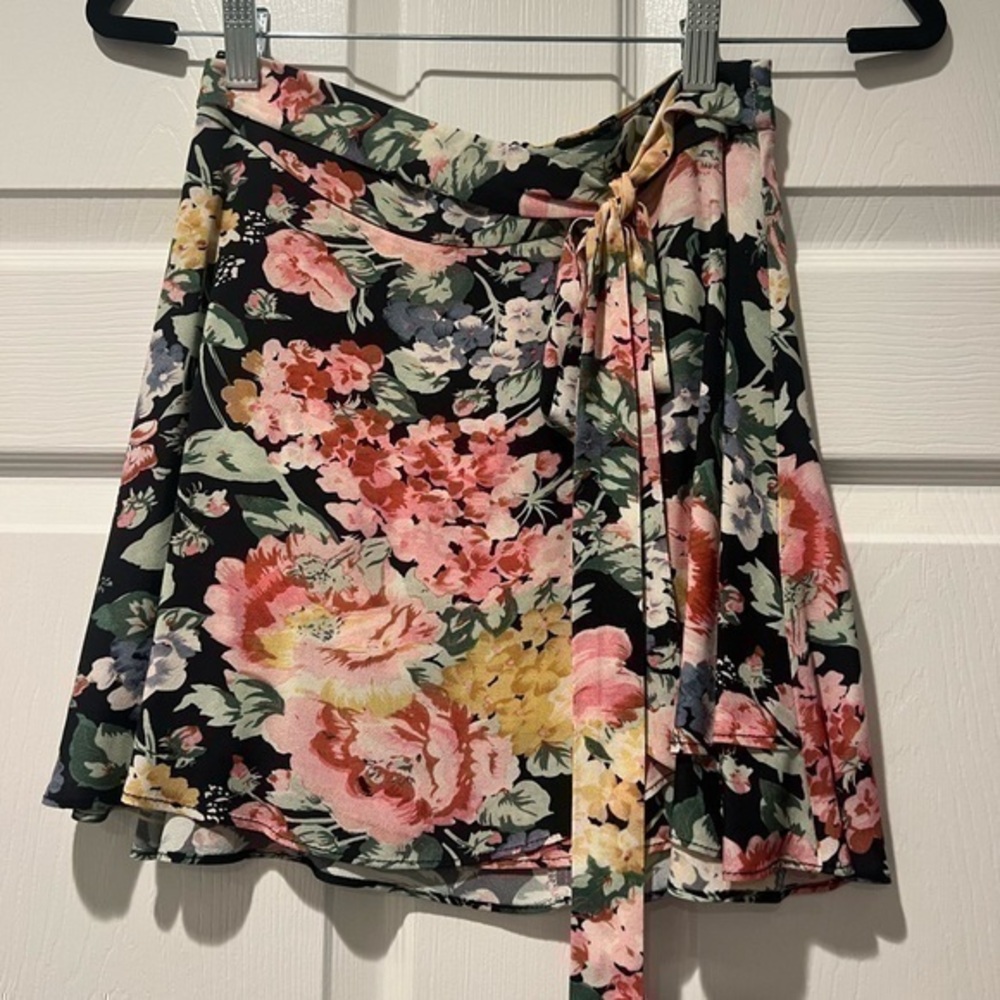 ZARA WOMENS FLORAL WRAP SKIRT SIZE XS